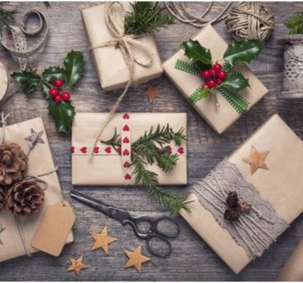 Kraft kağıdına güzel ve orijinal bir hediye nasıl paketlenir?