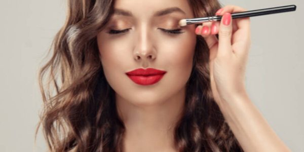 Bir makyaj sanatçısının iş yeri nasıl düzenlenir??