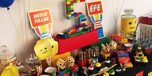 LEGO doğum günü partisi