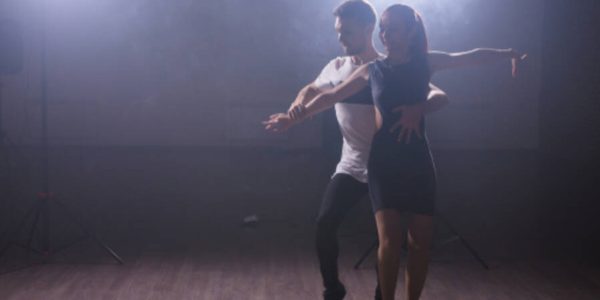Salsa ve bachata arasındaki fark nedir?