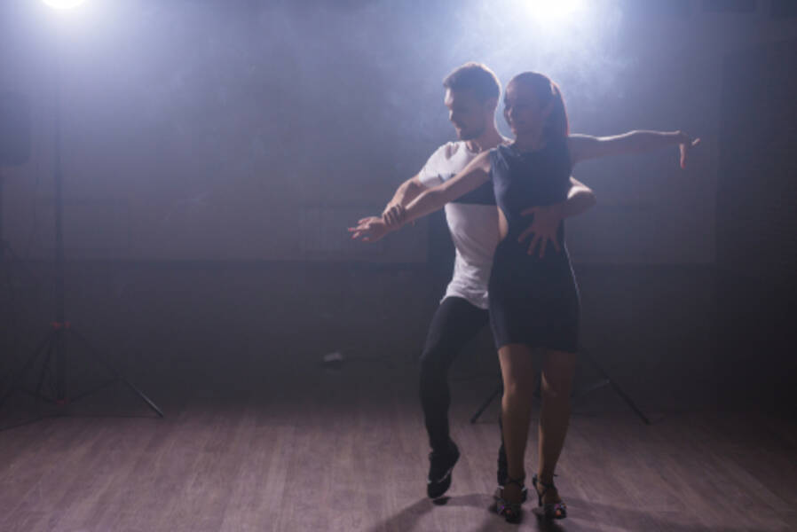 Salsa ve bachata arasındaki fark nedir?