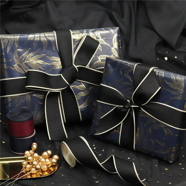 Bir hediyeye kurdele nasıl bağlanır?