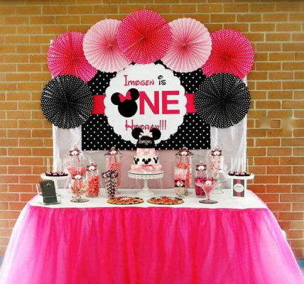 Beş yaşındaki bir kız çocuğunun doğum günü ilginç bir şekilde nasıl kutlanır??