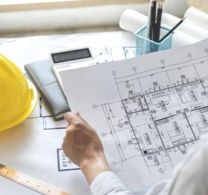 Mimar-tasarımcı: bir uzmanın görevleri, mesleğin artıları ve eksileri