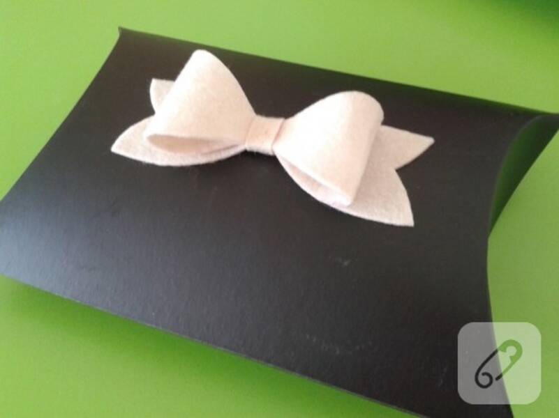 Hediye için fiyonk nasıl yapılır?