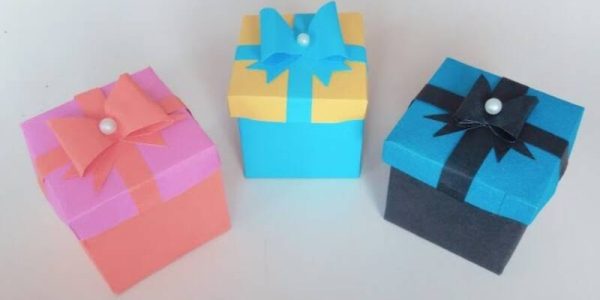 Kendi ellerinizle bir hediye çantası nasıl yapılır?