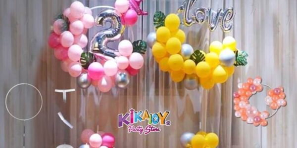 Doğum günü partisi için bir oda balonlarla nasıl dekore edilir??
