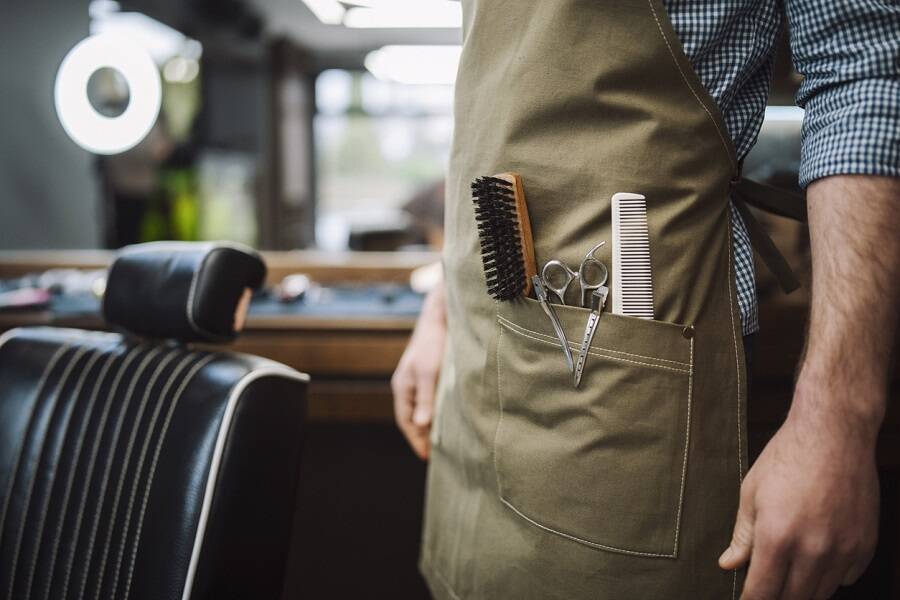 Evrensel kuaför: mesleğin tanımı, görevleri ve gereksinimleri