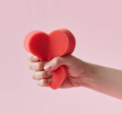 Bir erkeğe bağlanmanın tehlikeleri nelerdir ve bundan nasıl kurtulunur??