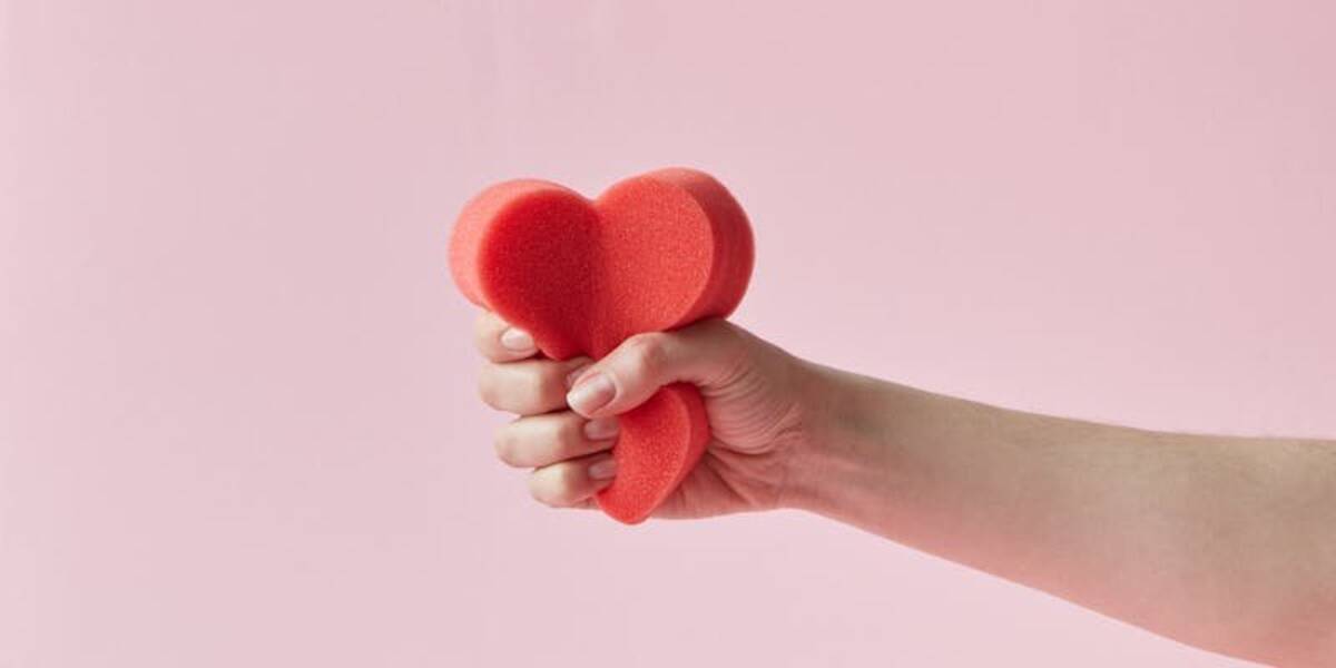 Bir erkeğe bağlanmanın tehlikeleri nelerdir ve bundan nasıl kurtulunur??