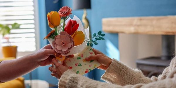 Bir arkadaşınız için kendi ellerinizle nasıl hediye yapabilirsiniz??