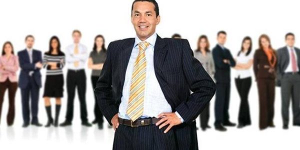 Kendine güvenen bir kişi: karakteristik özellikler ve diğerlerinden farklılıklar