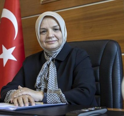 Kadınların kurumsal parti senaryosu