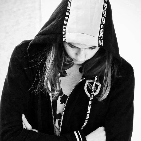 Kız çocuğu annesinden nefret ediyorsa ne yapmalı??