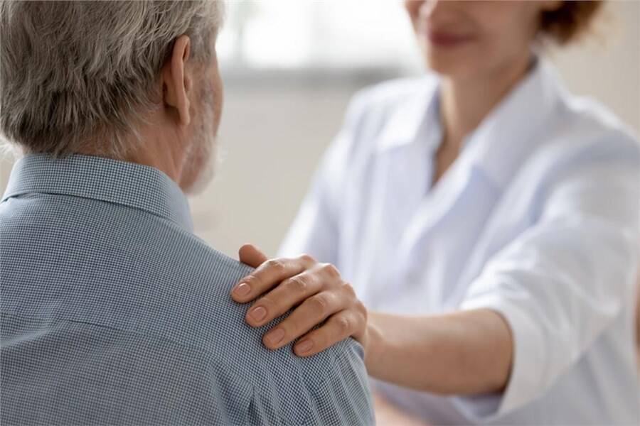 Tripanofobi: tanımı ve korkunun üstesinden gelme yolları