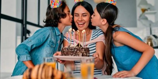 Bir kız için doğum günü senaryosu