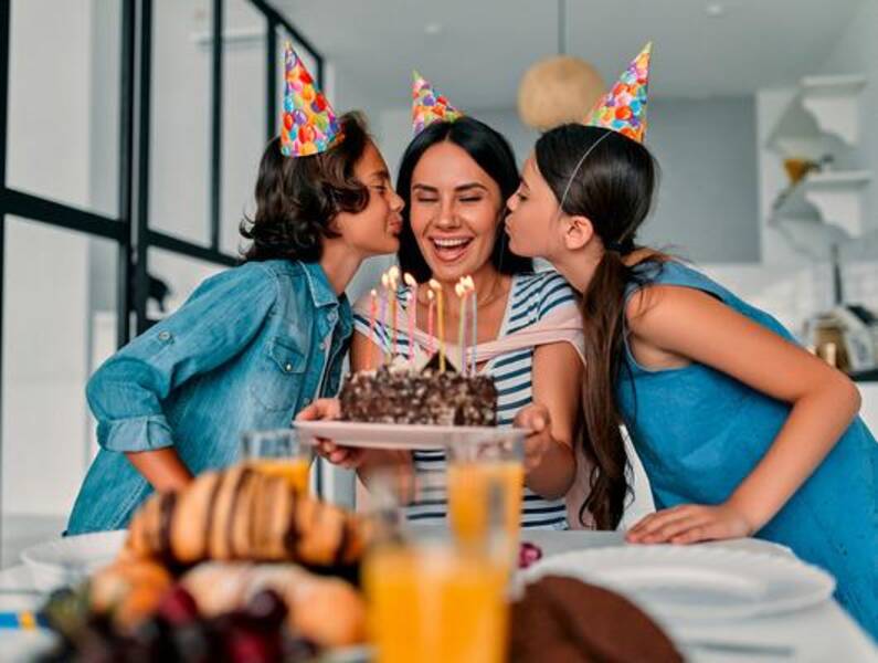 Bir kız için doğum günü senaryosu