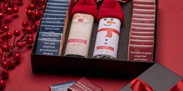 Evliliklerinin üzerinden geçen 30 yıl için ebeveynlere ne hediye edilir??