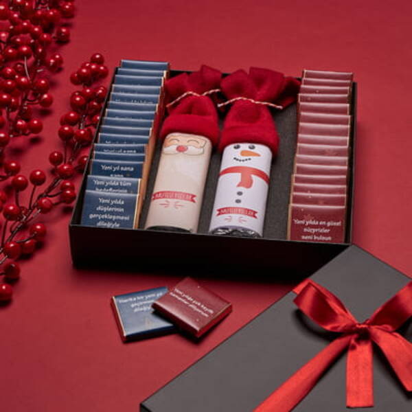 Evliliklerinin üzerinden geçen 30 yıl için ebeveynlere ne hediye edilir??